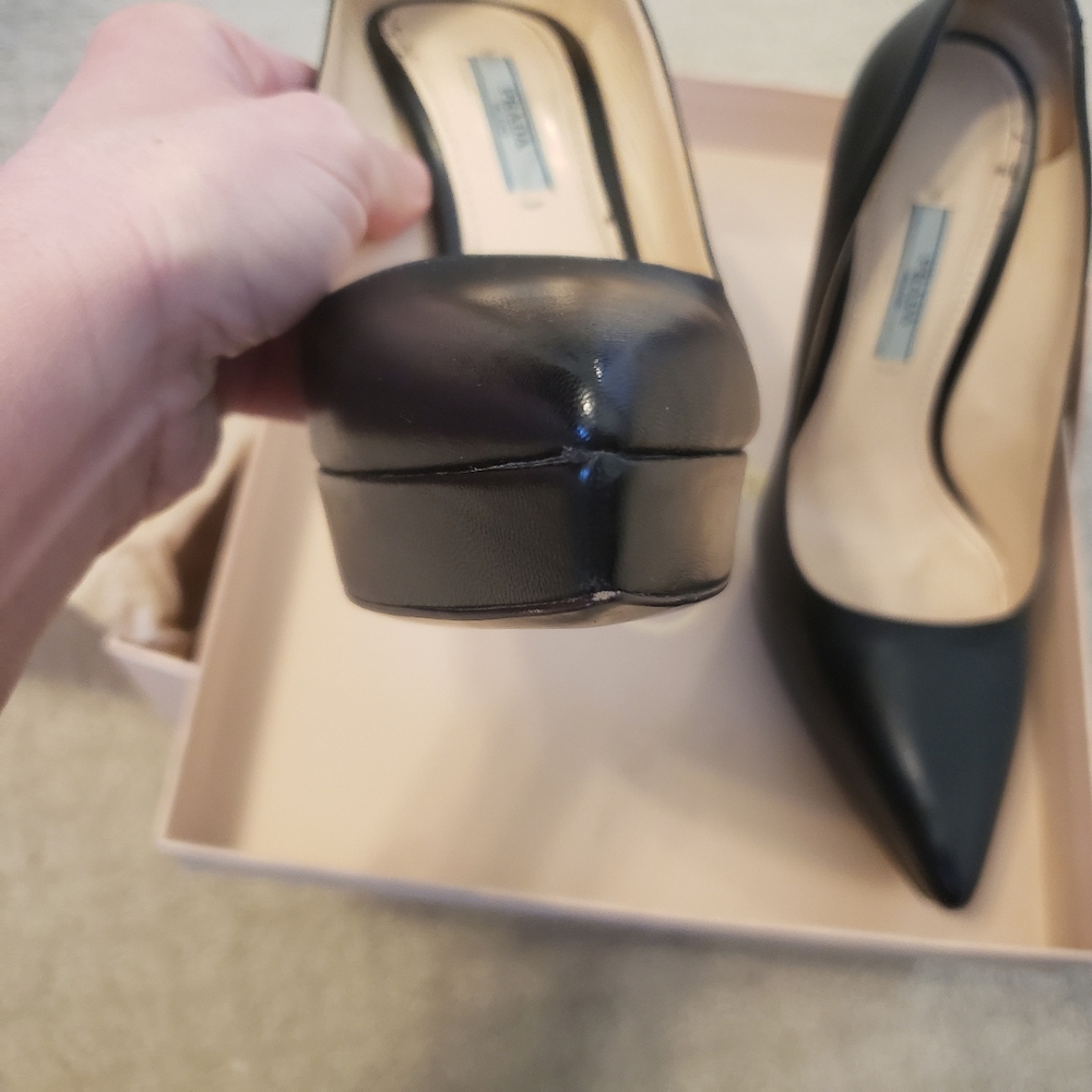 Prada Pumps - Picture 5 of 16